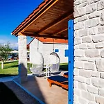 Villa Cavatul