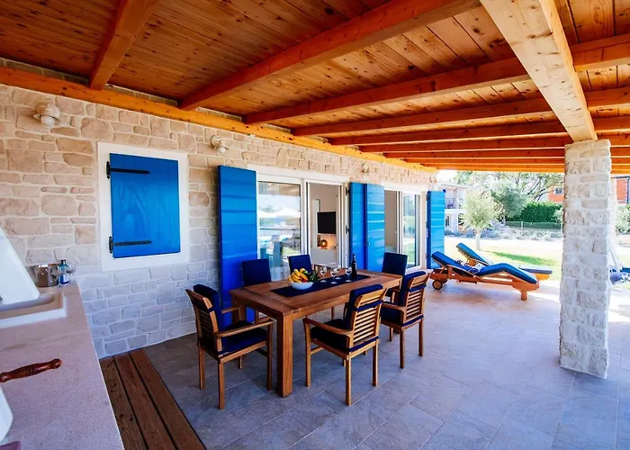 Cavatul Вилла *