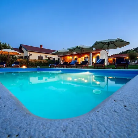 Cavatul Villa Kraj (Zadar)