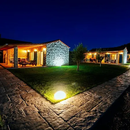Cavatul 빌라